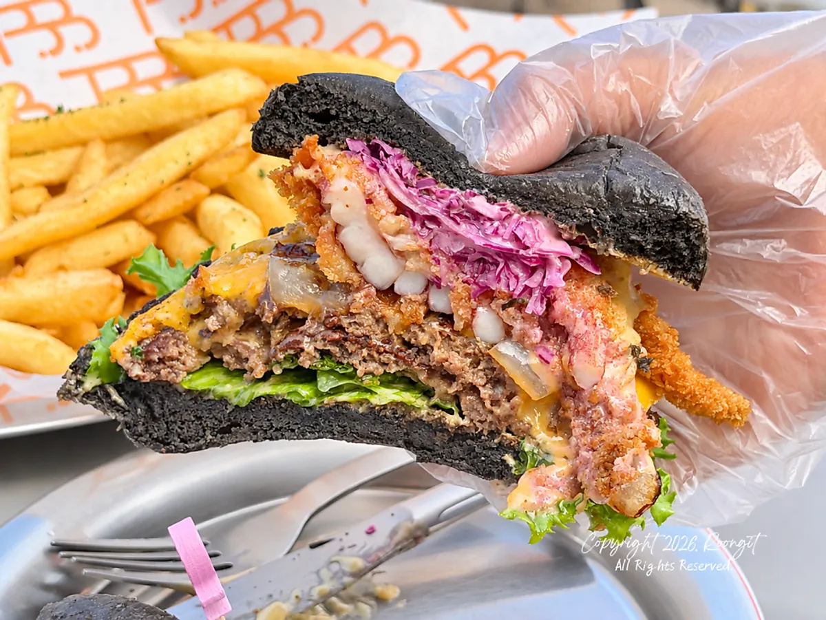 A bite taken out of the Jumunjin squid burger