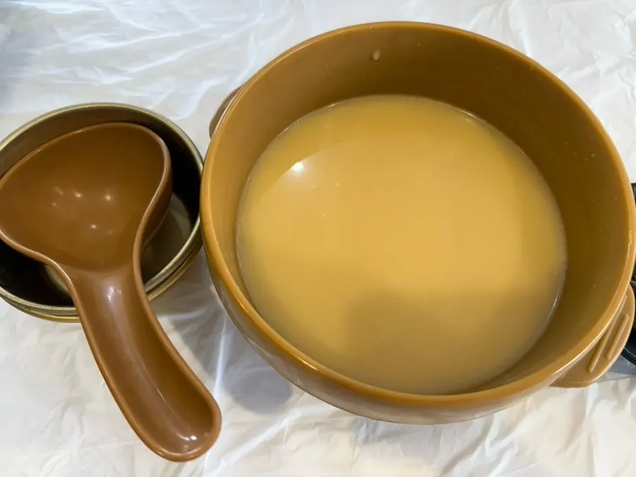 Gondeure buckwheat jeonbyeong and fresh pumpkin makgeolli