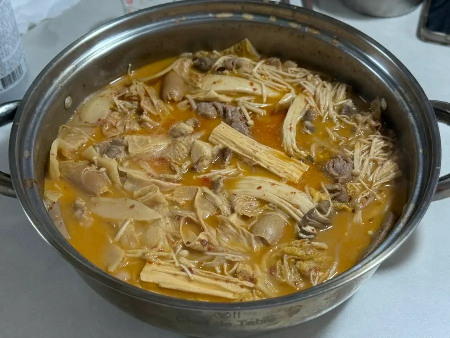 Malatang carefully packed to prevent leaking broth