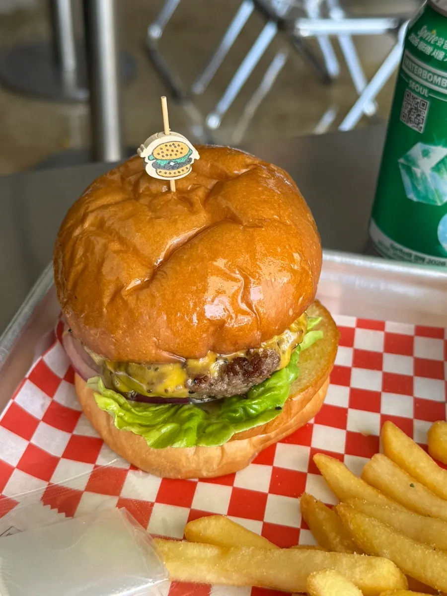 The Moana Burger with its thick patty