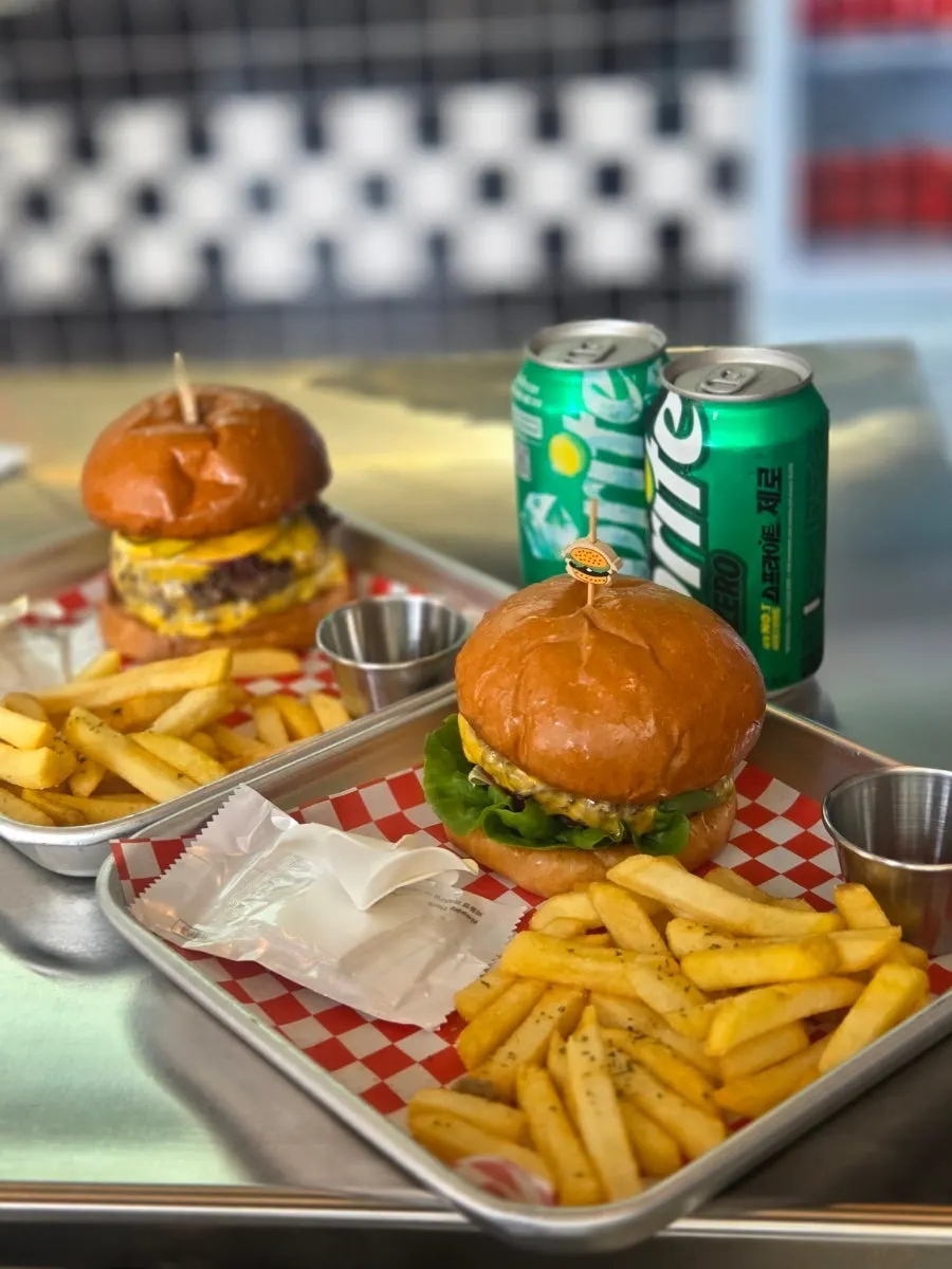 Side view of the signature Moana Burger