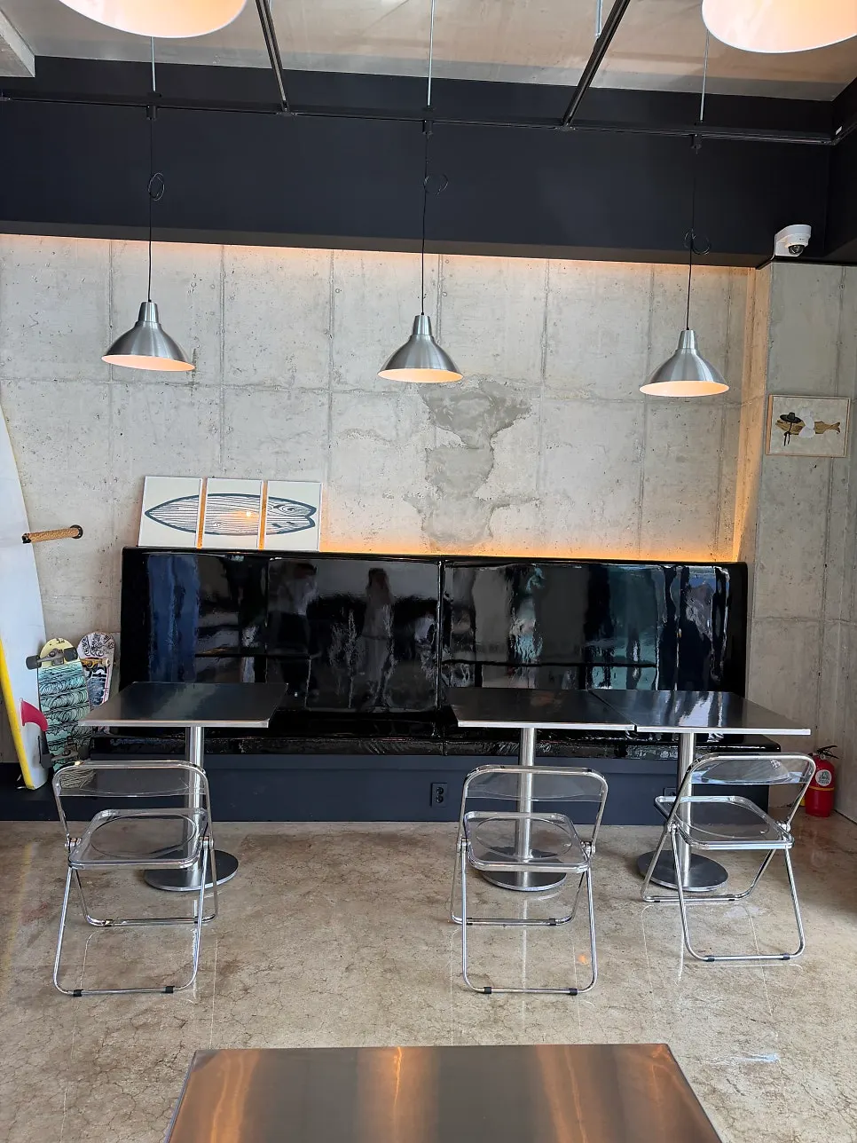 Entrance of Moana Burger with a vacation-like feel