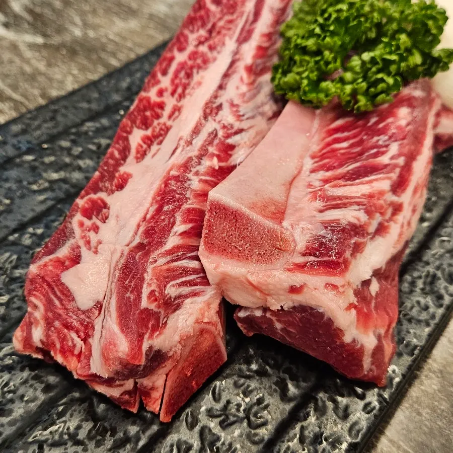 Cross-section of the woo-dae galbi flower rib meat