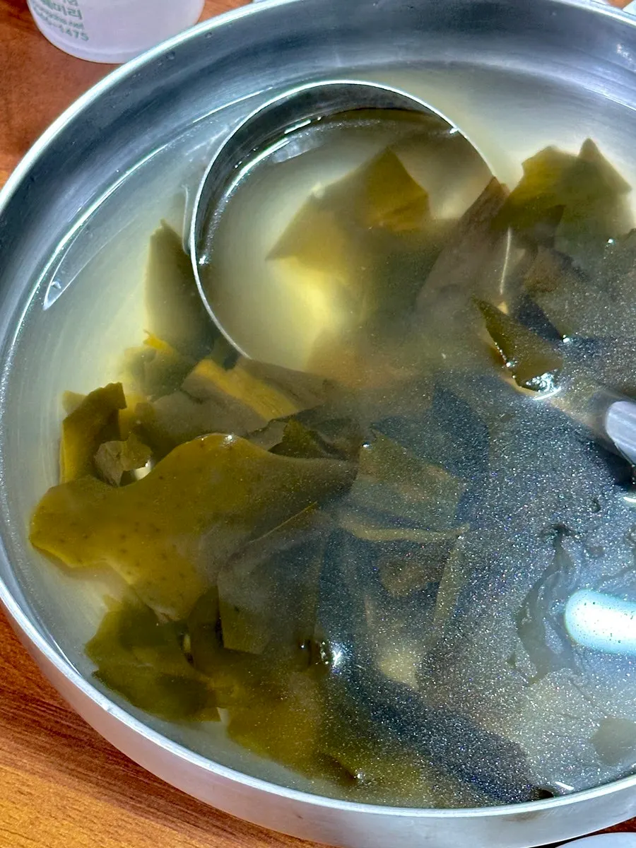 Accompaniments for cockle bibimbap