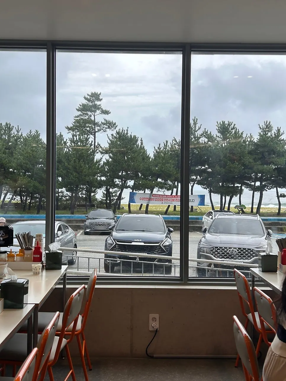 Parking space in front of Samgyori Dongchimi Makguksu Namhangjin branch