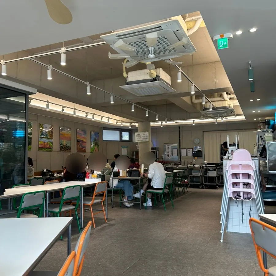 Restaurant seating with a baby chair