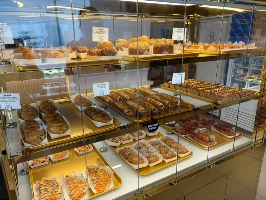 Cake showcase at Baegya Coffee