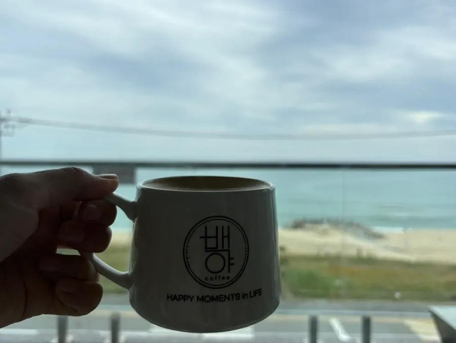 Ocean view seen from the window seats at Baegya Coffee