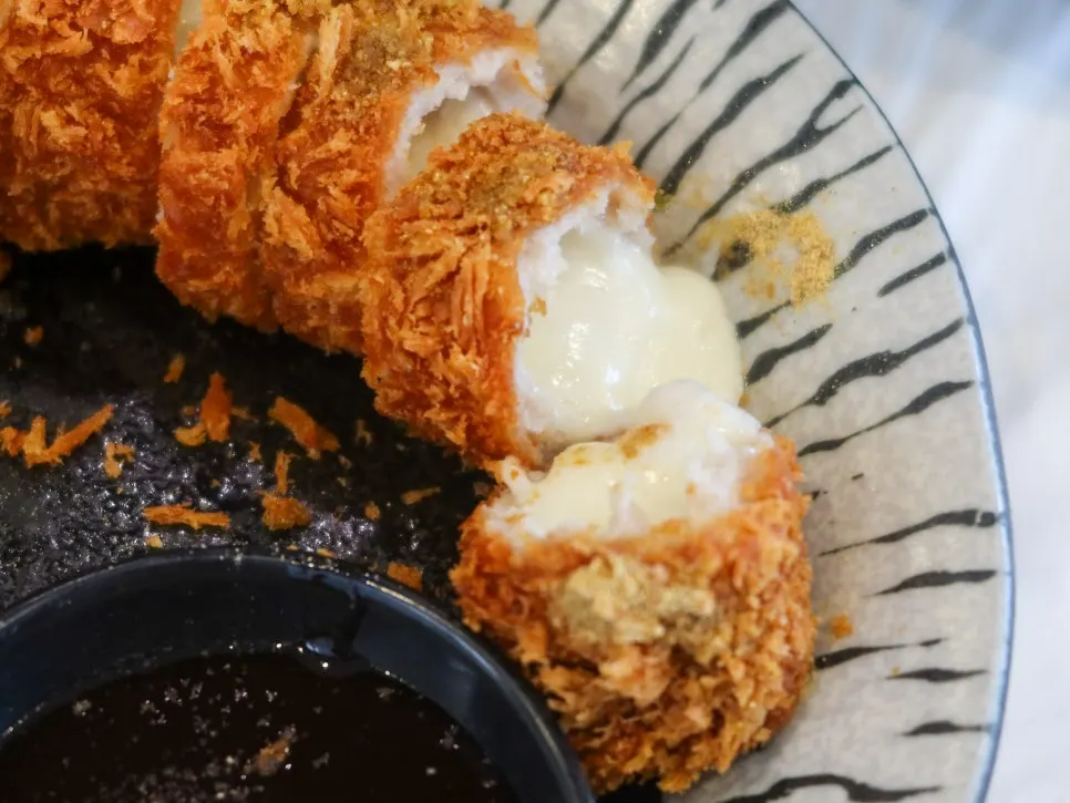Crispy buckwheat cheese roll cutlet