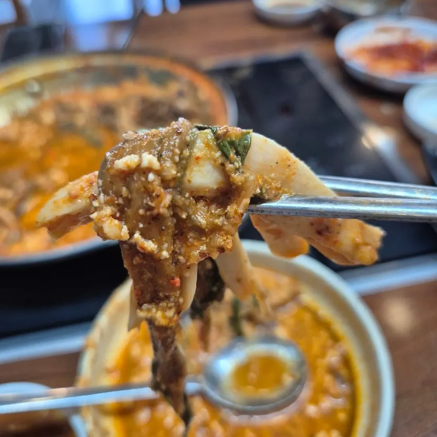 순두부와 콩비지가 든 전골