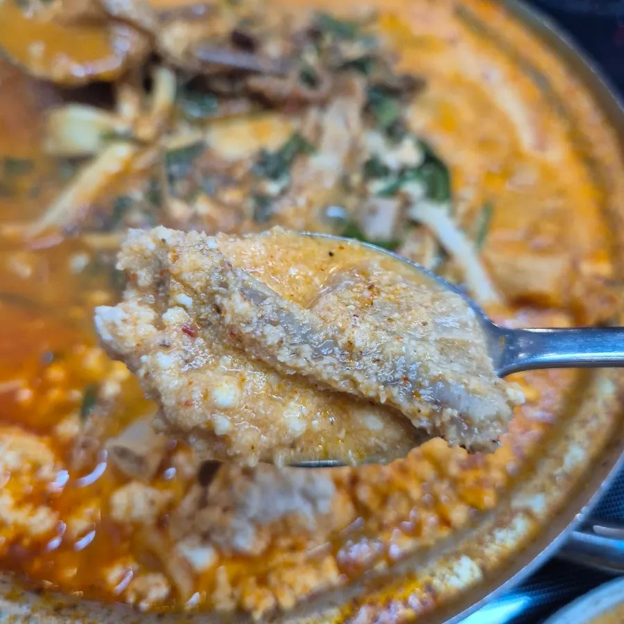 진하고 걸쭉한 콩비지 전골 국물