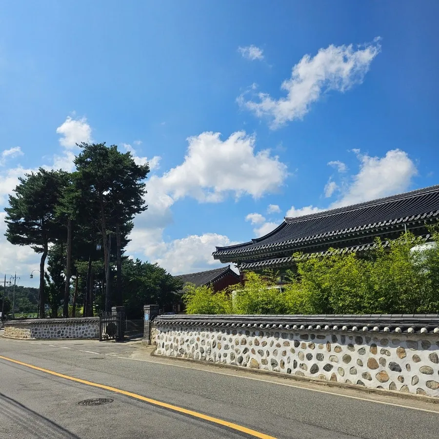 The Ojukheon-han-sang set laid out at Saimdang Bueok