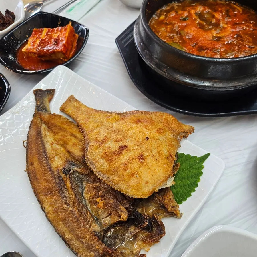 Homemade kimchi and sundubu among the home-style dishes