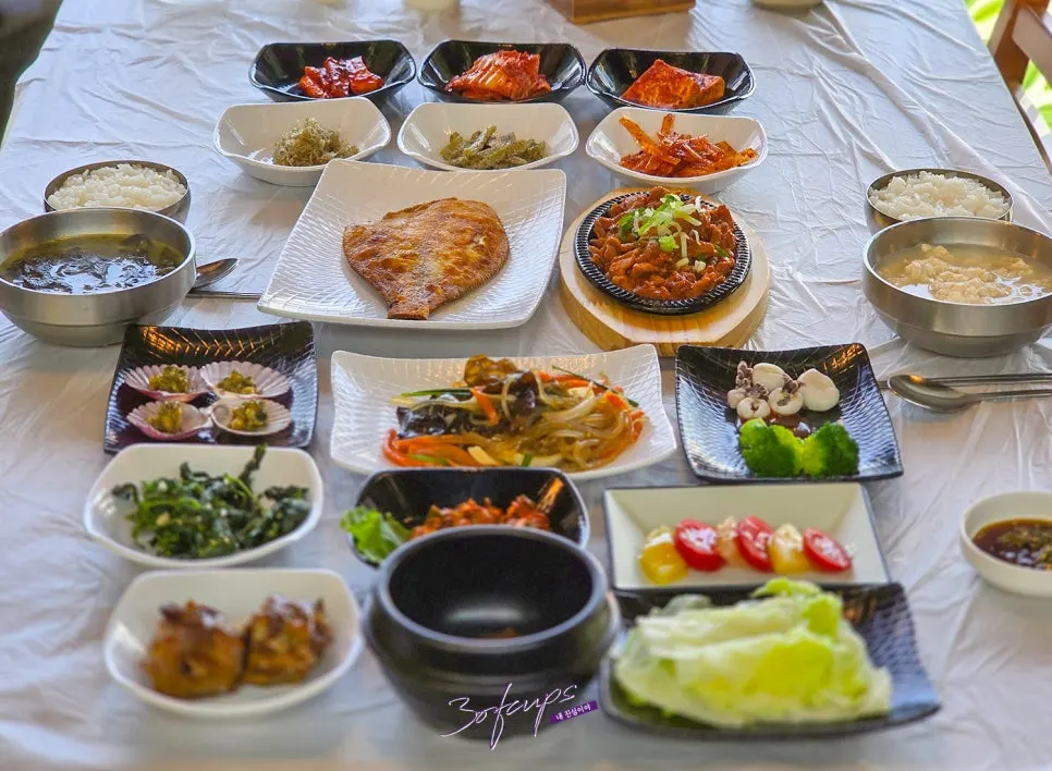Soy sauce seasoning served with the Chodang sundubu