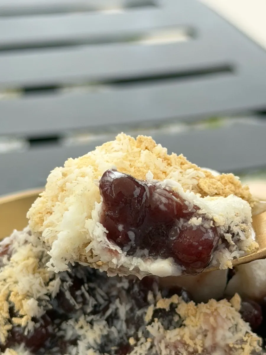 Milk snowflake ice patbingsu