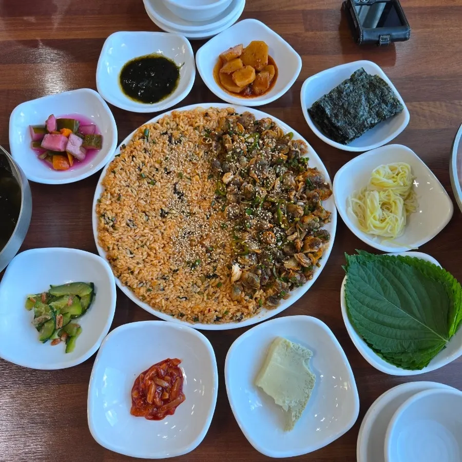 꼬막비빔밥 중 사이즈와 모둠물회 1인 구성
