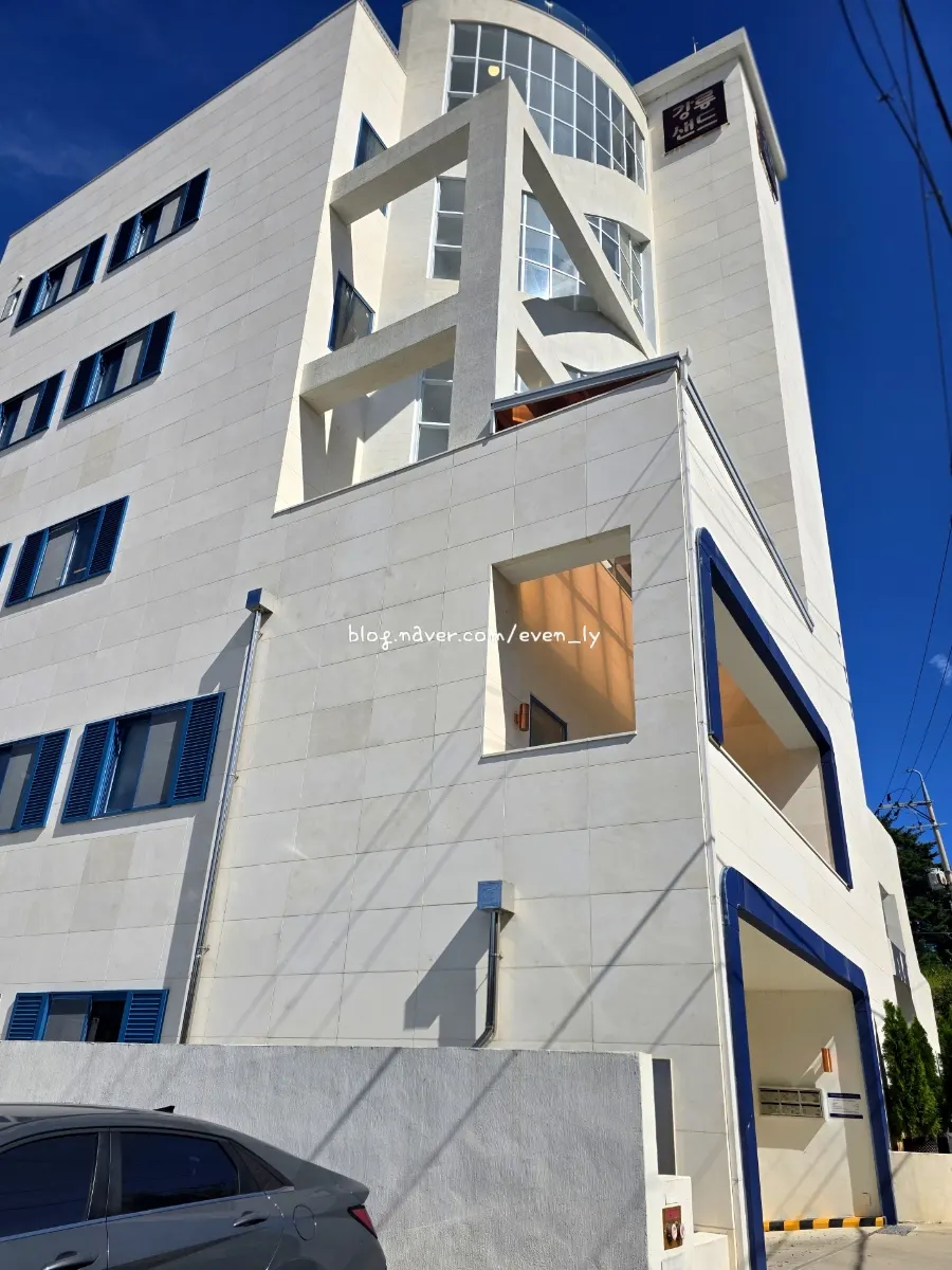 강릉샌드 본점 넓은 주차장