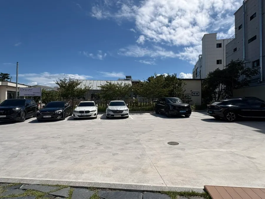 Dedicated parking lot in front of Coffee Dripper