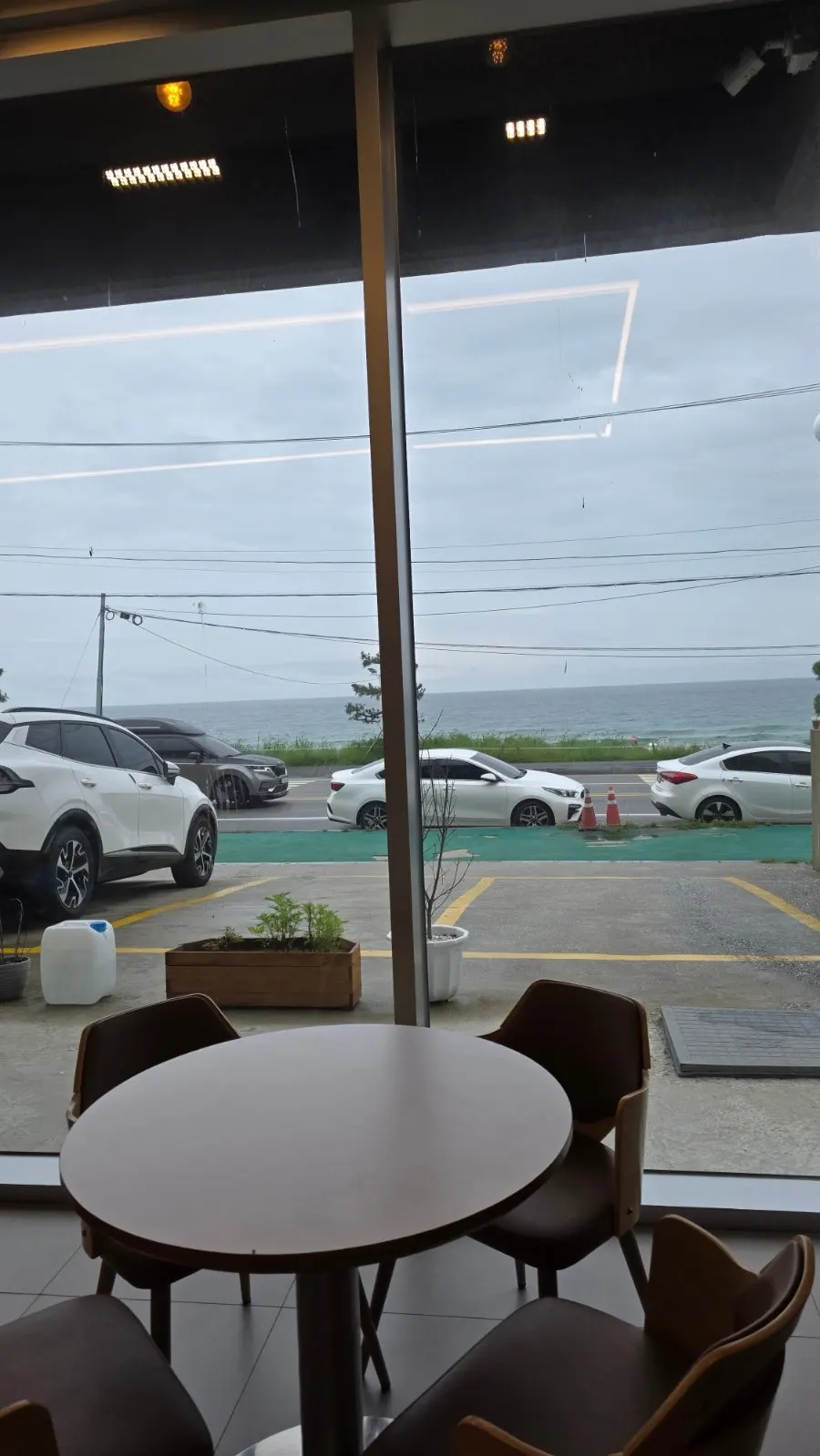 Entrance area of Baegya Coffee right in front of Sageunjin Beach