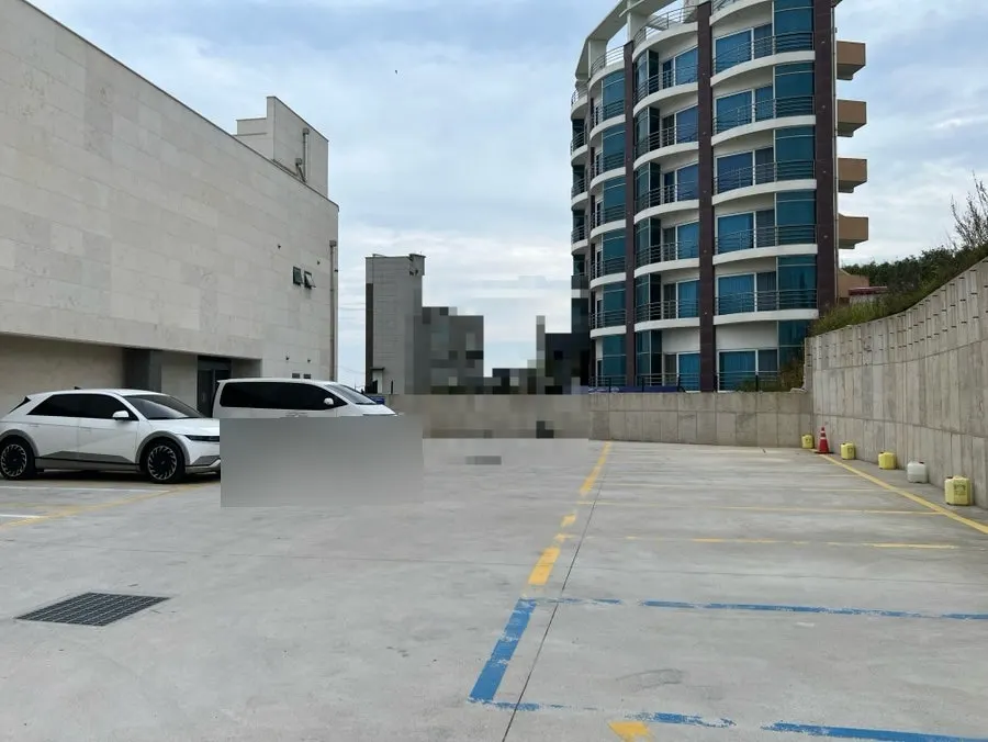 Dedicated parking lot next to Baegya Coffee