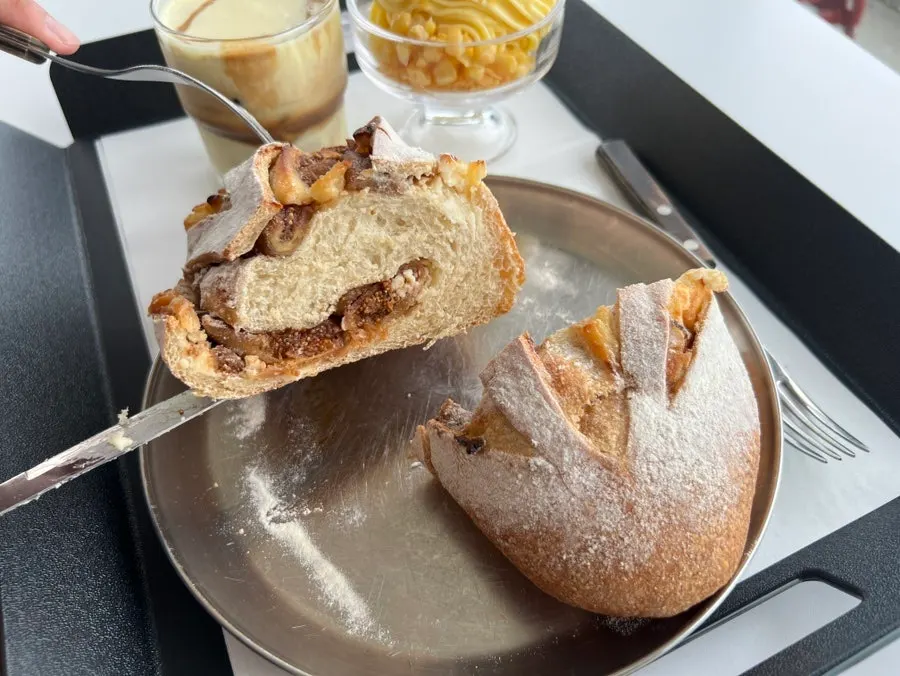 Fig campagne bread with figs mixed in