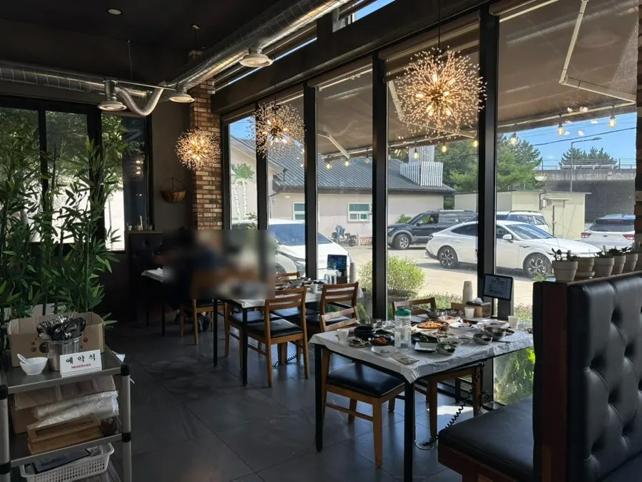 사임당부엌 내부 홀 좌석