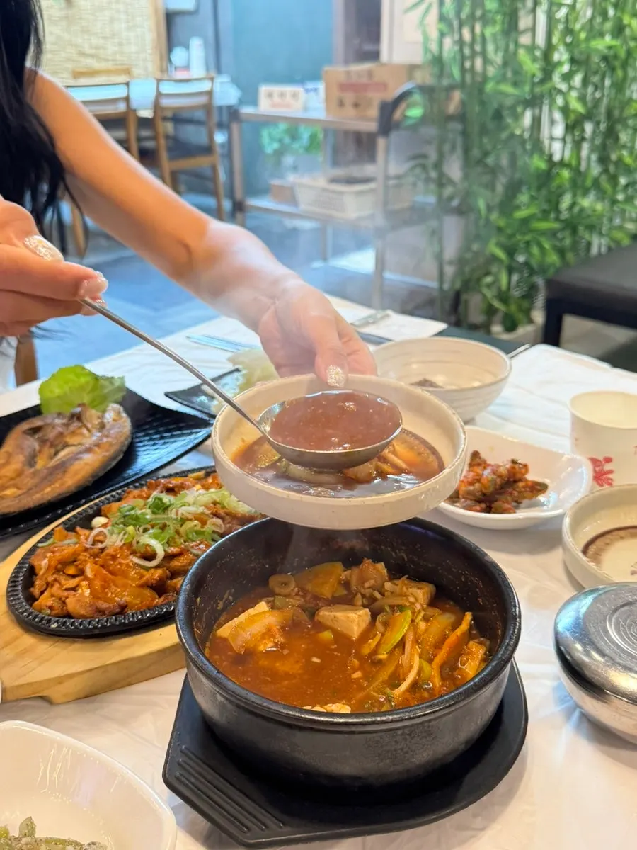 Ojukheon set meal with added spicy stir-fried pork