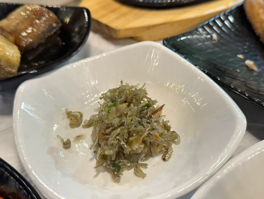Sweet-and-spicy pork cabbage wrap
