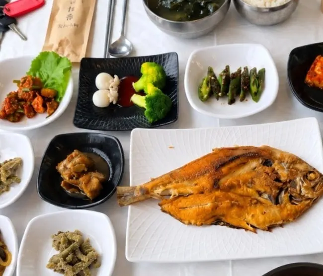 강릉 오죽헌 근처 한식집 사임당부엌 한상차림