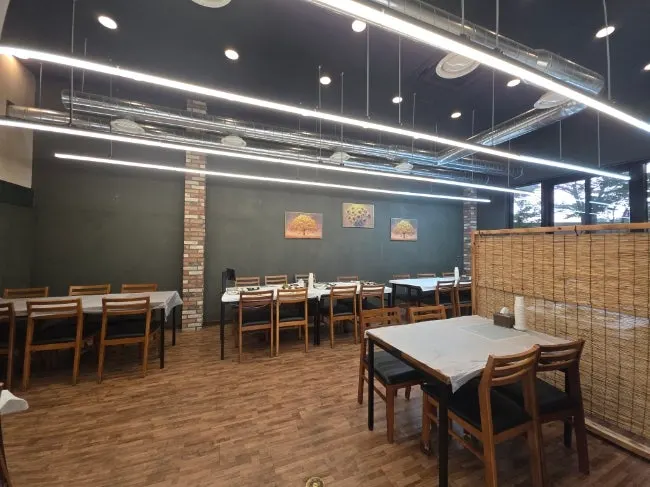 사임당부엌 안쪽 분리된 단체 좌석
