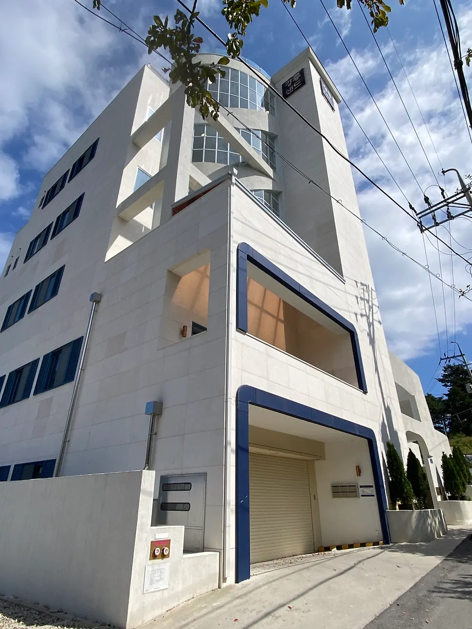 江陵サンド本店の外観