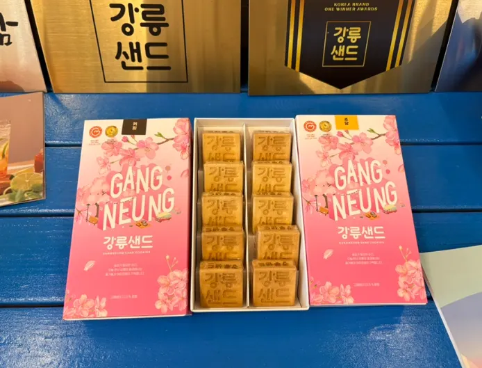Clean, gift-ready Gangneung Sand packaging
