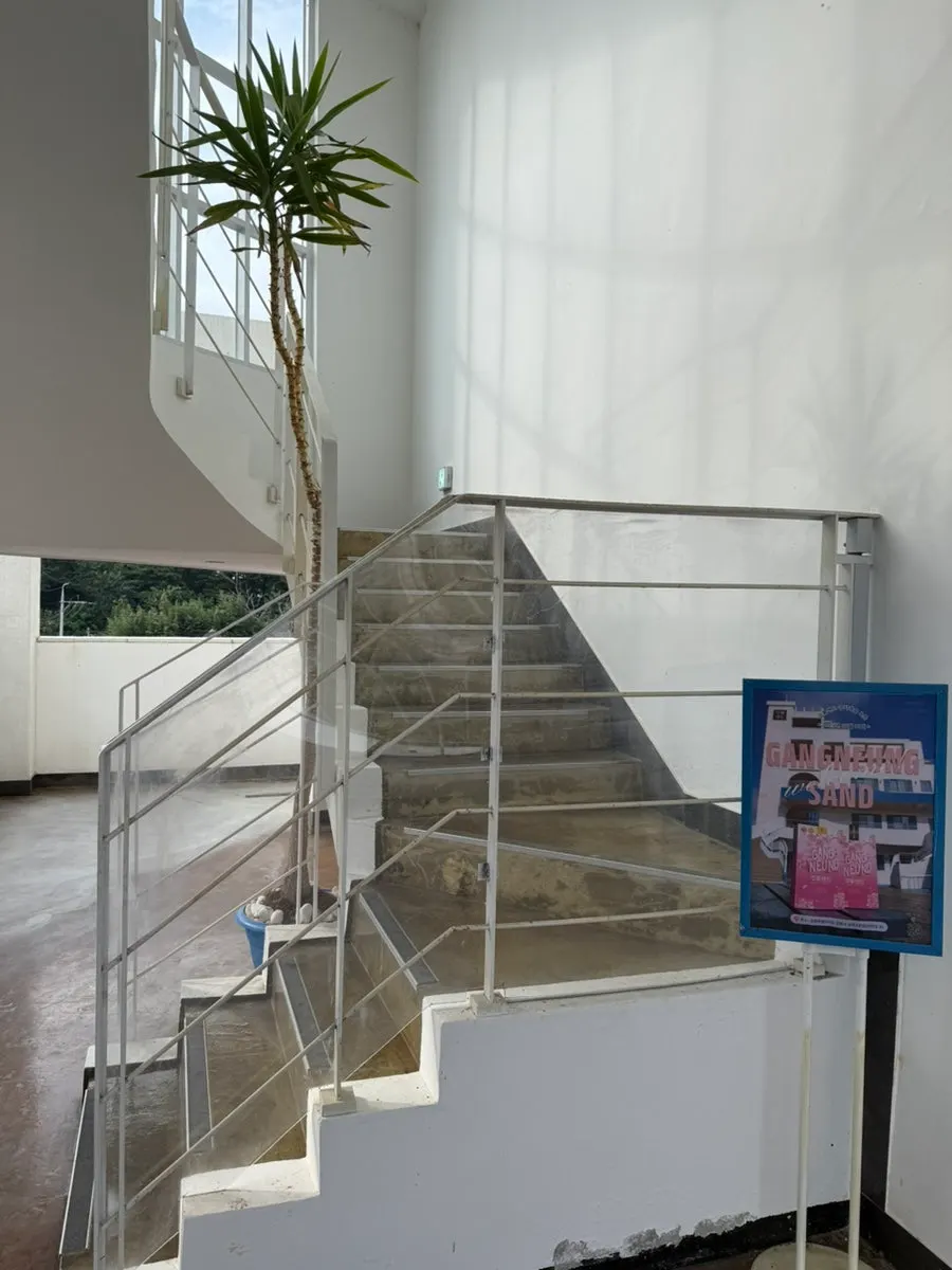 Photo exhibition space inside Gangneung Sand Main Branch