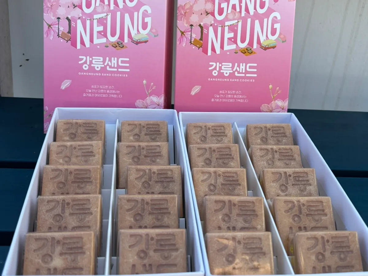 Gangneung Sand bought as a Gangneung souvenir snack