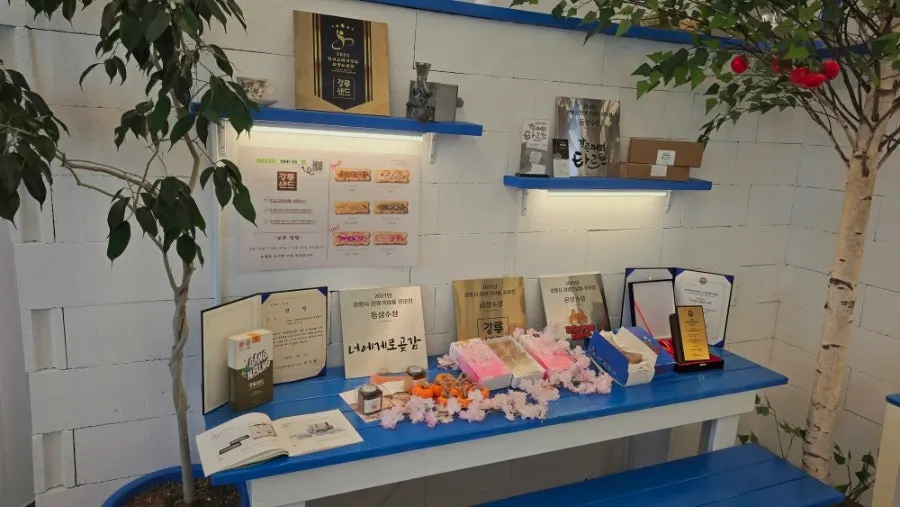 エレベーターがある江陵サンド本店の内部