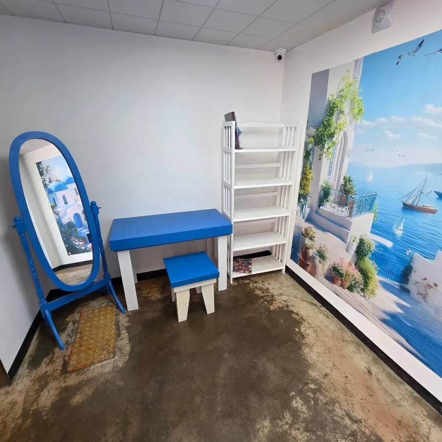 Photo zone by the elevator on the first floor