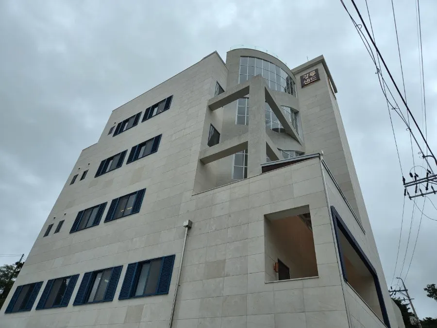 Exterior of Gangneung Sand Main Branch