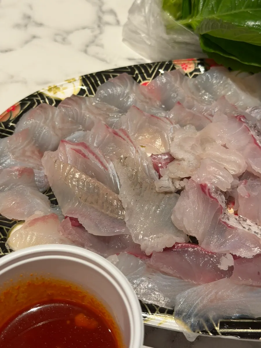 Olive flounder, flounder, and red sea bream yubiki selection