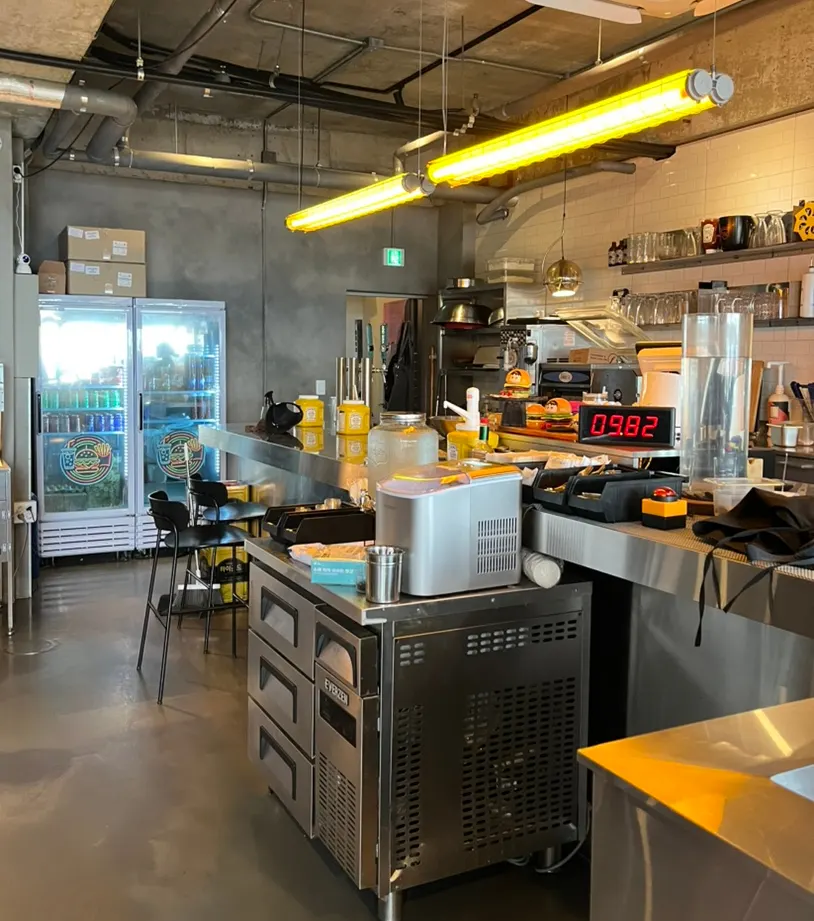 Outdoor table seating at Burger Bar