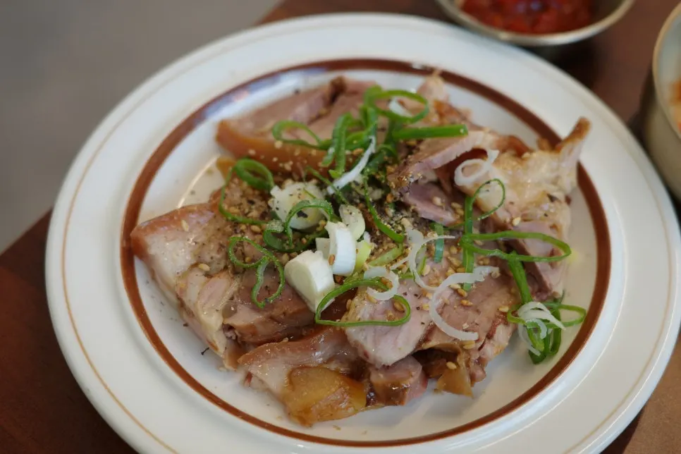 맛보기족발 한 접시