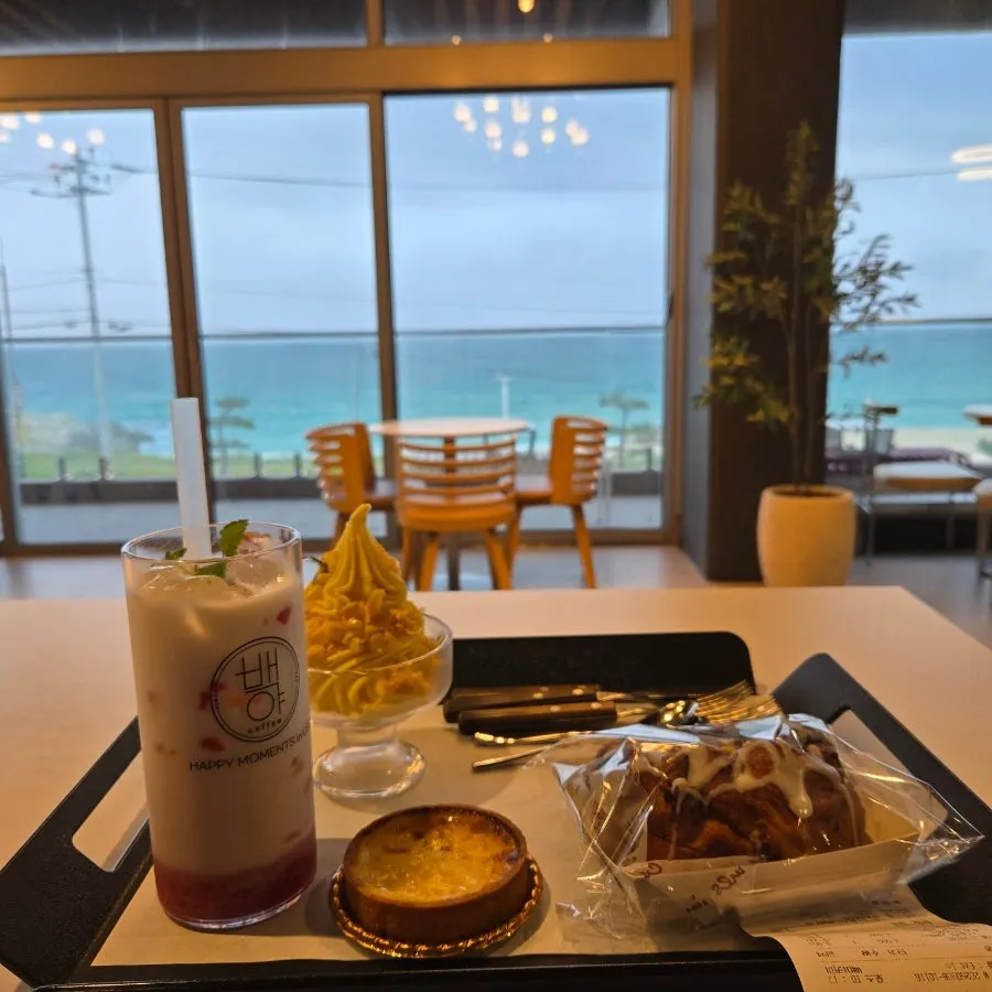 Drinks and desserts ordered with my daughter