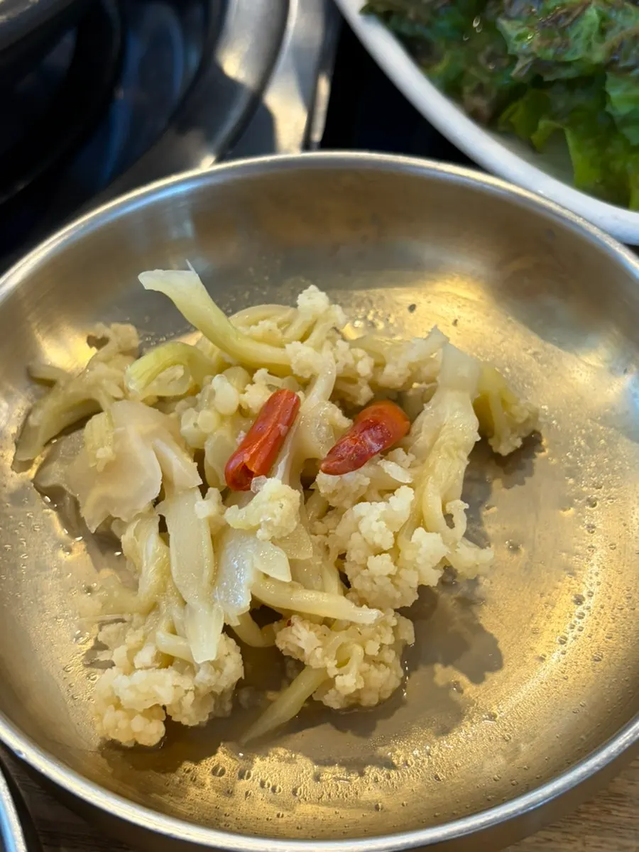 Flatfish jeotgal, salad and other side dishes