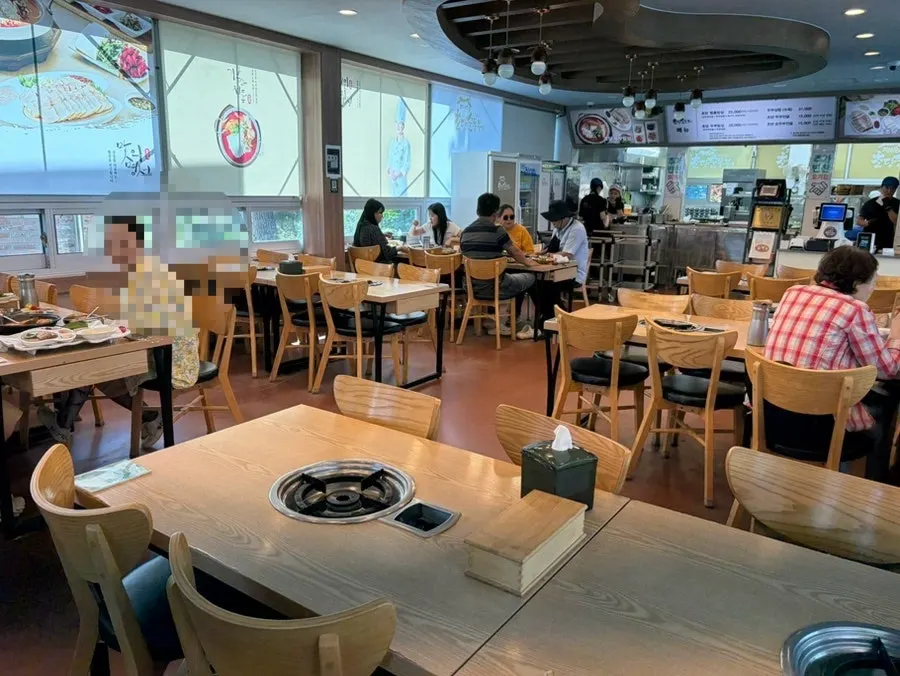Exterior of the chodang sundubu restaurant on Nanseolheon-ro