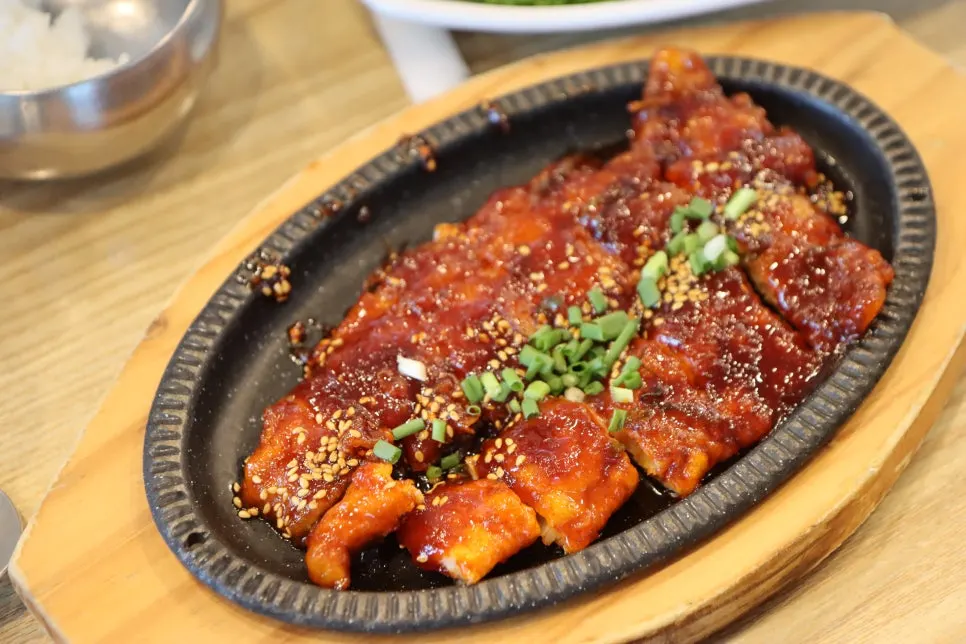 Grilled kodari with rich sauce
