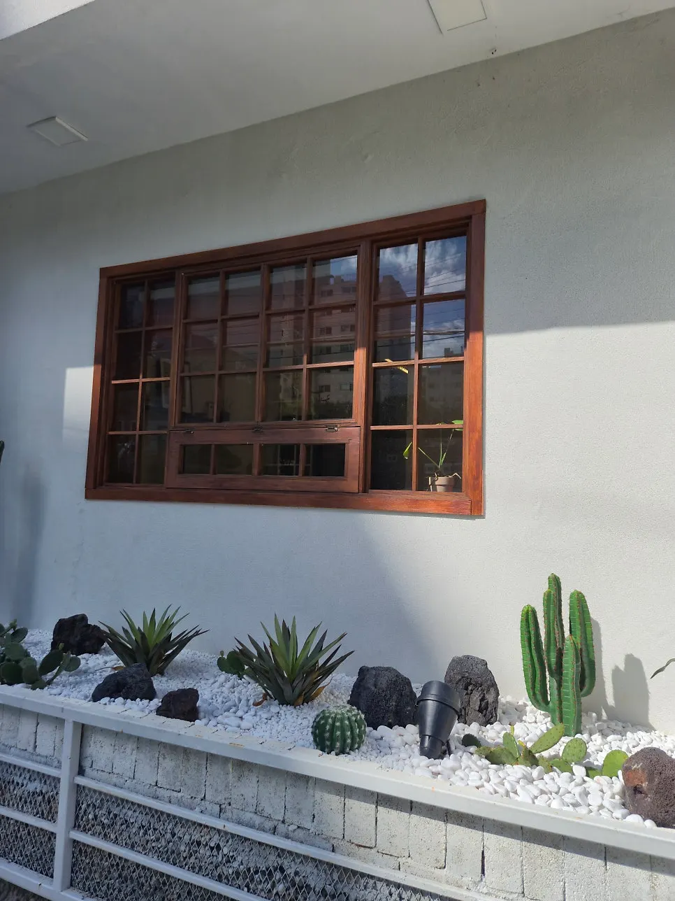 Outdoor space for nighttime fire-watching