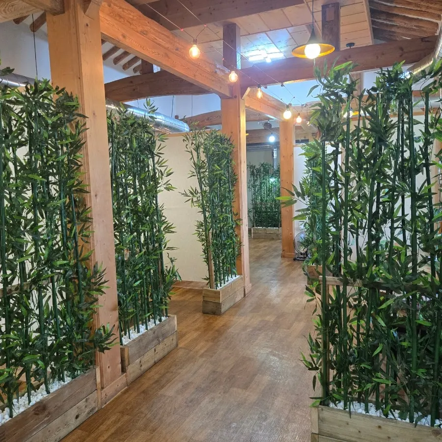 Dining seats inside Gangneungok Hongje Branch