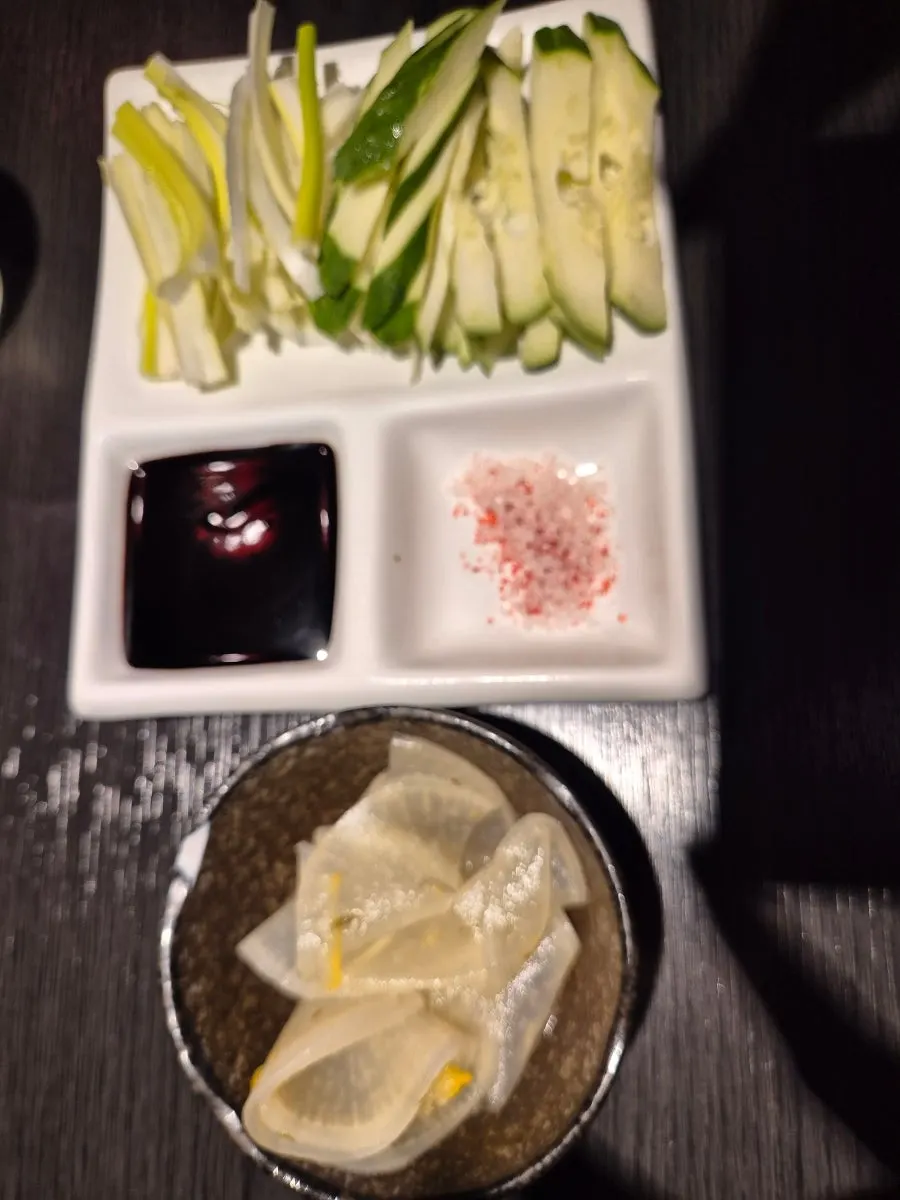 Instruction sheet showing the order for eating Peking duck