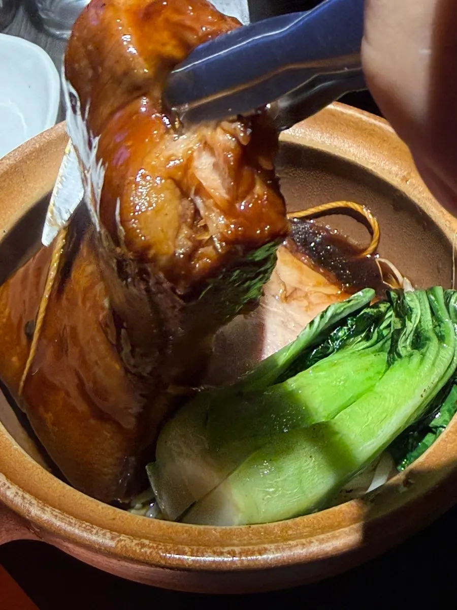 Close-up of the dongpo-yuk table setting