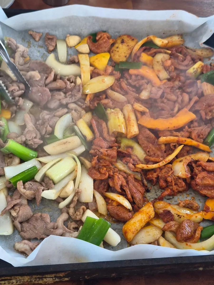 Cận cảnh ori jumulleok trên vỉ nướng