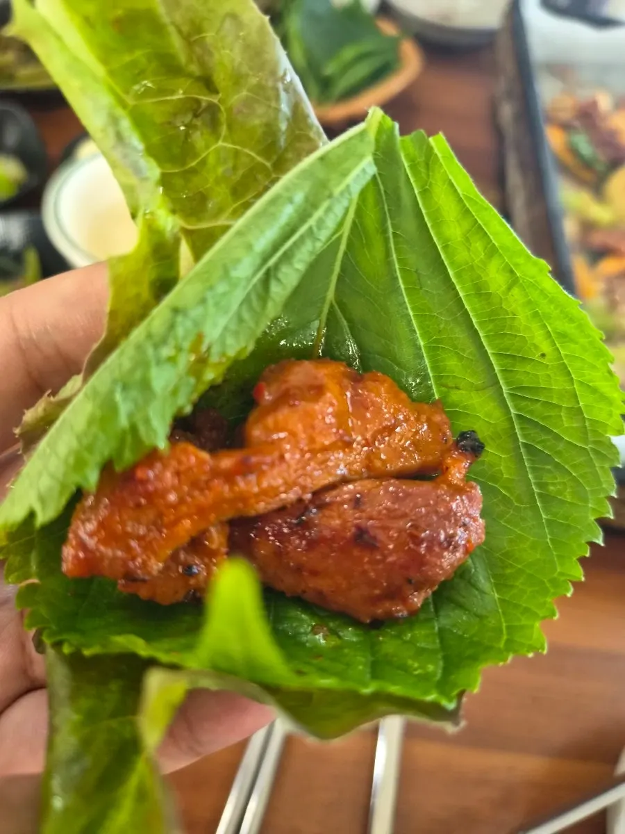 Ori jumulleok ăn kèm rau cuốn